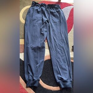 Lululemon joggers size 10